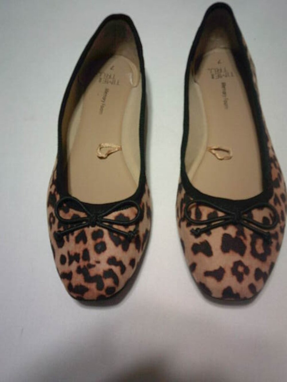 CUTE TIME AND TRU LEOPARD PRINT FLATS SHOES SIZE 7.5 MEMORY FOAM BALLET SLIPONS